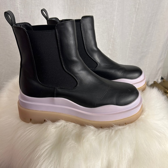 Bottega Veneta Inspired Chelsea Boots - Picture 3 of 7